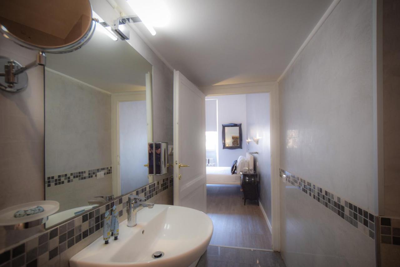 Navona Secret Stay Guest House Рим Екстериор снимка