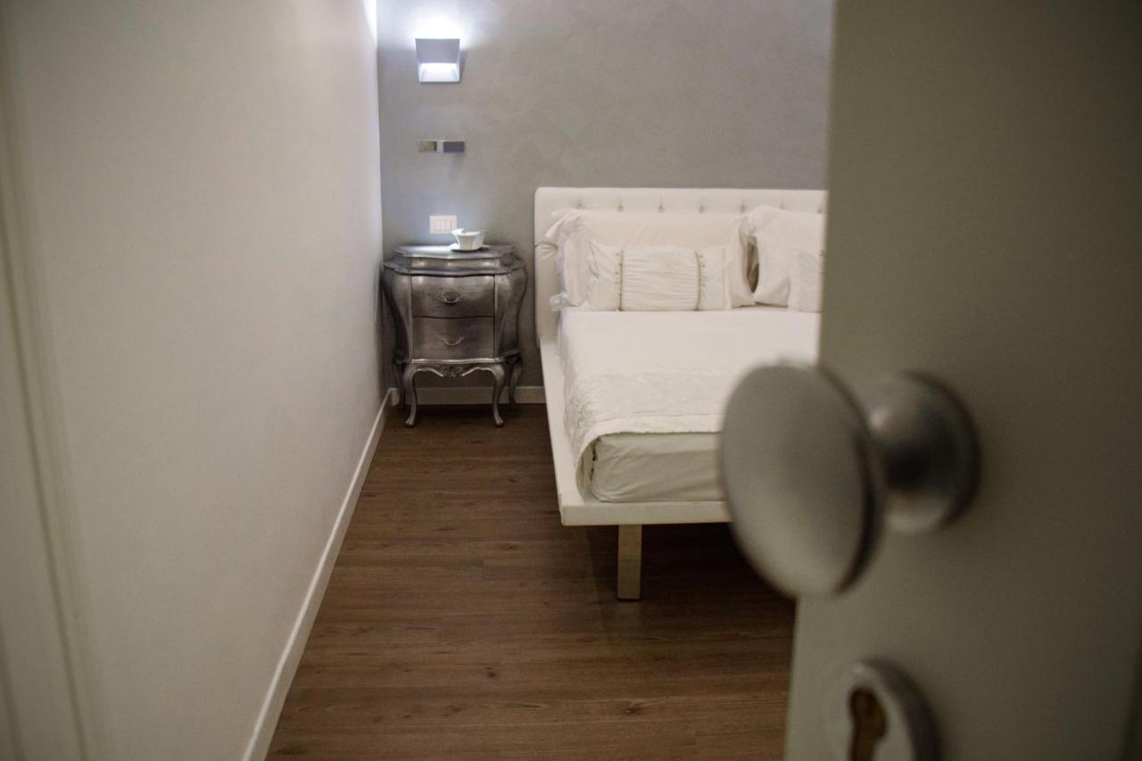 Navona Secret Stay Guest House Рим Екстериор снимка