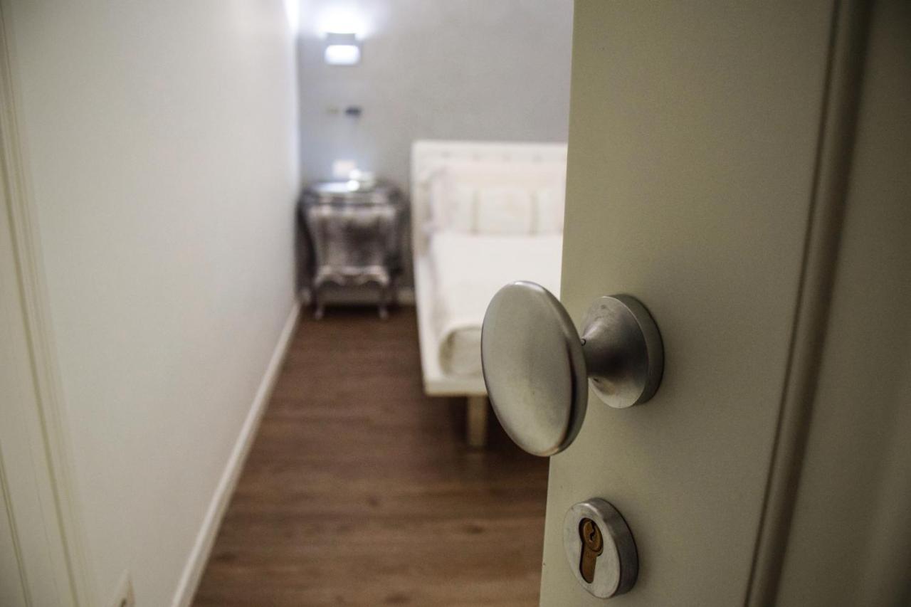 Navona Secret Stay Guest House Рим Екстериор снимка