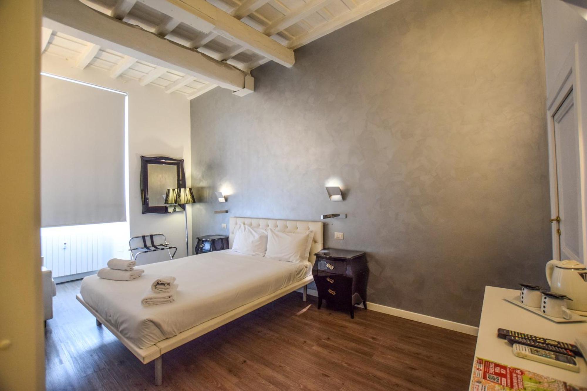 Navona Secret Stay Guest House Рим Екстериор снимка