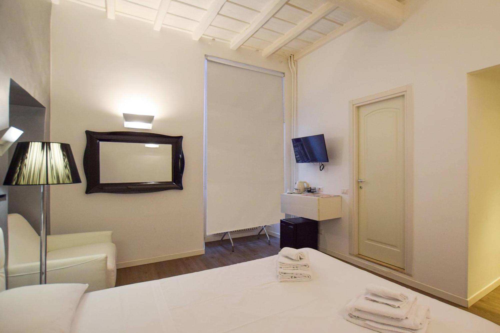 Navona Secret Stay Guest House Рим Екстериор снимка